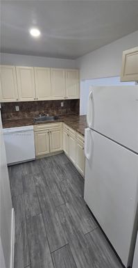 10820 SW 200th Dr # 220, Cutler Bay FL 33157