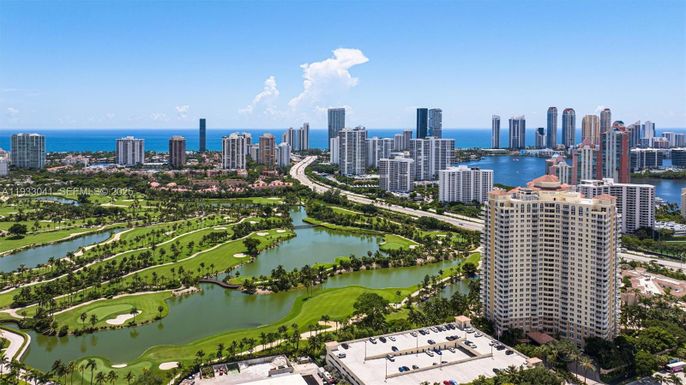 19501 W Country Club Dr # 2307, Aventura FL 33180