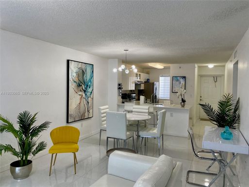 1401 Bay Rd # 304, Miami Beach FL 33139