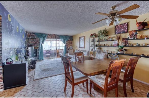 12027 S Greenway Cir # 206, Royal Palm Beach FL 33411