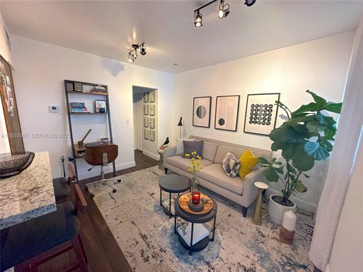 540 NW 7th St # 44, Miami FL 33136