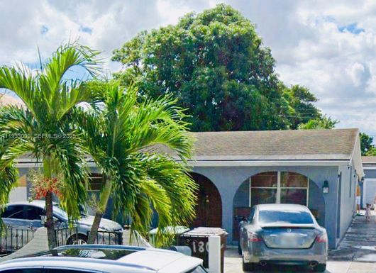 180 E 56th St, Hialeah FL 33013