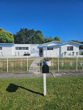17601 SW 108th Ct, Miami FL 33157
