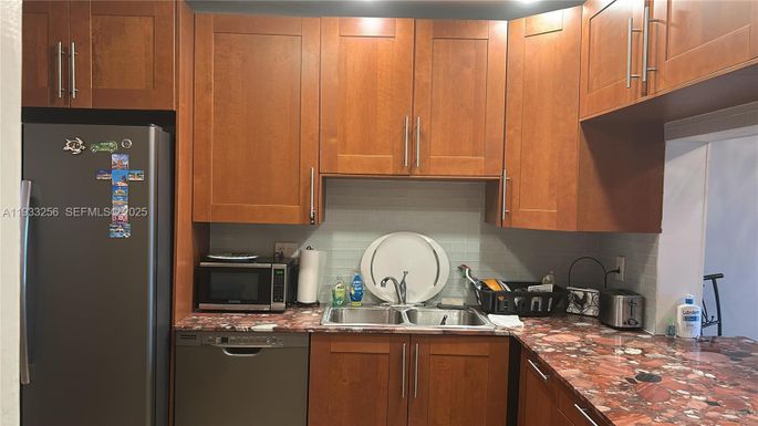 215 SE 3rd Ave # 306C, Hallandale Beach FL 33009