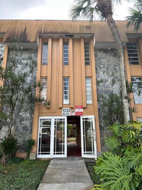 1330 W 54th St # 108C, Hialeah FL 33012