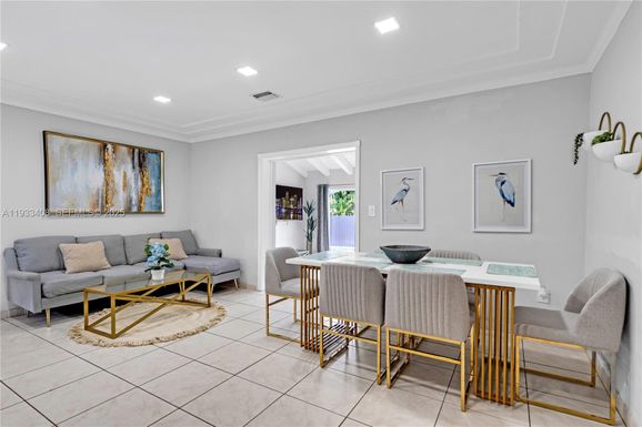 437 NE 107th St, Miami FL 33161