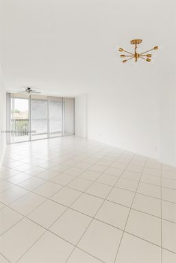 6921 Environ Blvd # 6R, Lauderhill FL 33319