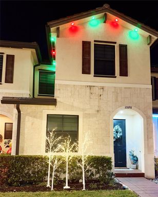 10598 W 33rd Ct, Hialeah FL 33018