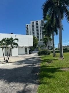 3620 NE Miami Pl, Miami FL 33137
