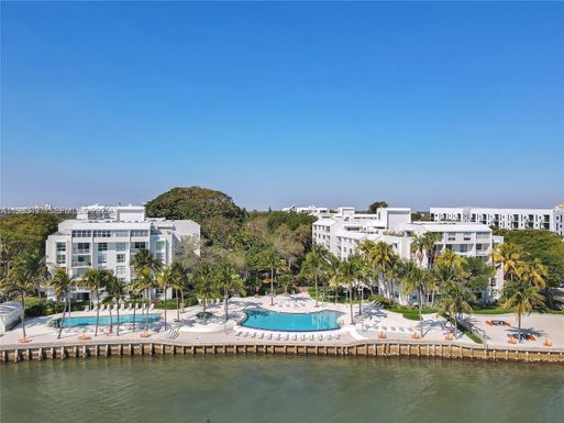 777 NE 62nd St, Miami FL 33138