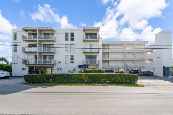 3716 NE 168th St # 302, North Miami Beach FL 33160