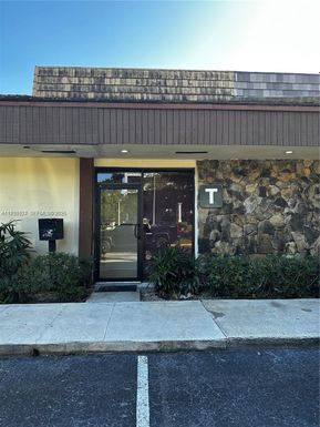 4700 Sheridan St # T, Hollywood FL 33021