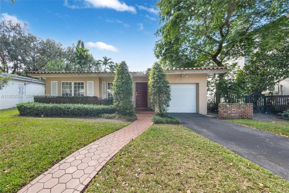 1530 Catalonia Ave, Coral Gables FL 33134