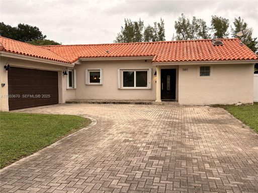5811 NW 201st Ln, Hialeah FL 33015