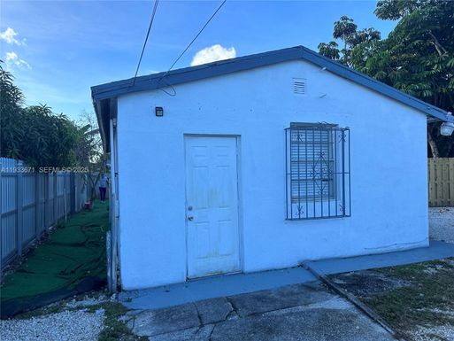 2420 NW 31st St # 2, Miami FL 33142