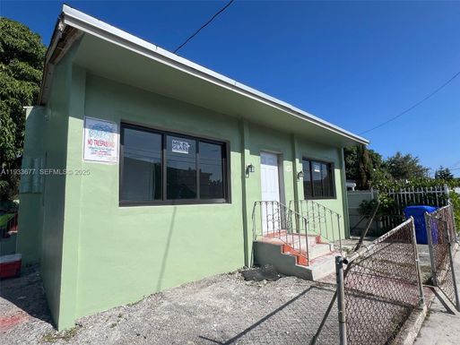 2169 NW Flagler Ter, Miami FL 33125