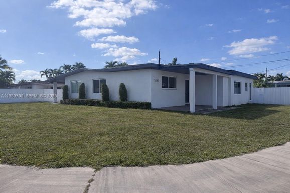 5250 SW 115th Ave, Miami FL 33165
