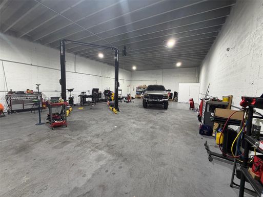 for sale SW mechanic, Miami FL 33157