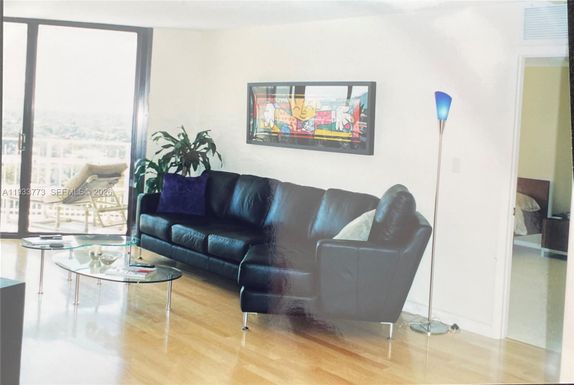 1000 Quayside Ter # 806, Miami FL 33138