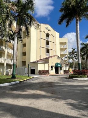 10710 NW 66th St # 103, Doral FL 33178