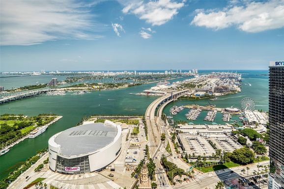 159 NE 6th St # 5016, Miami FL 33132