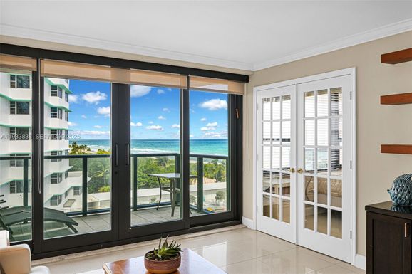 5225 Collins Ave # 706, Miami Beach FL 33140