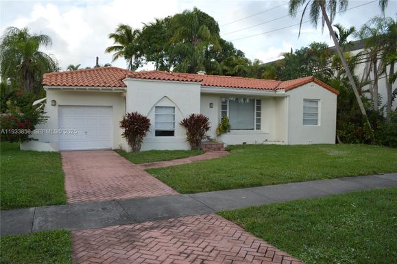 165 NE 98th St, Miami Shores FL 33138