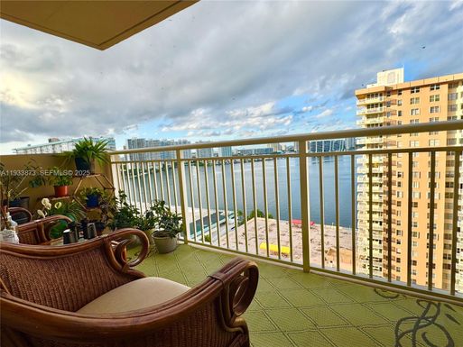 250 174th St # 1912, Sunny Isles Beach FL 33160
