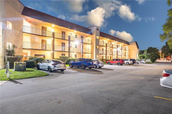 2811 N Pine Island Rd # 309, Sunrise FL 33322