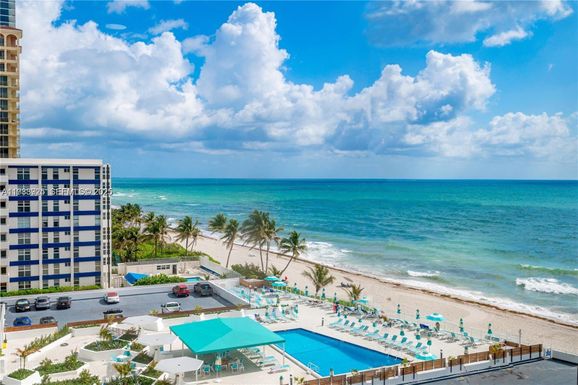 3180 S Ocean Dr # 706, Hallandale Beach FL 33009