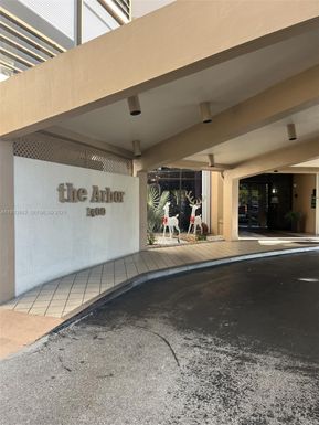 1400 Saint Charles Pl # 207, Pembroke Pines FL 33026