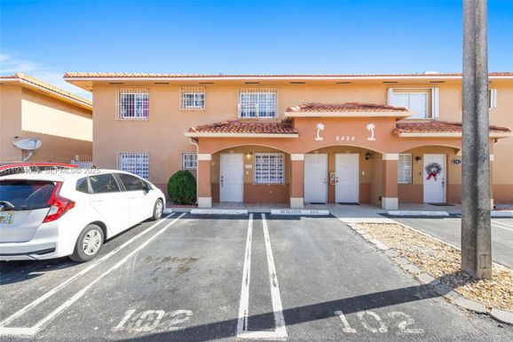 2425 W 76th St # 102, Hialeah FL 33016