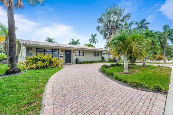 1047 Buchanan St, Hollywood FL 33019