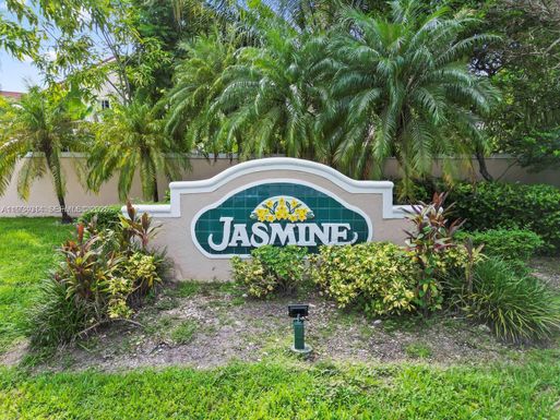 15253 SW 111th St, Miami FL 33196