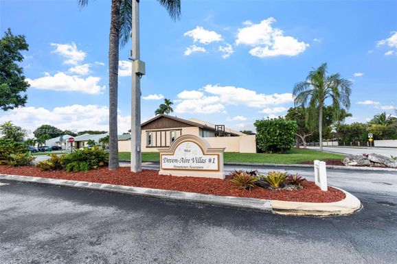 10955 SW 122nd Pl, Miami FL 33186