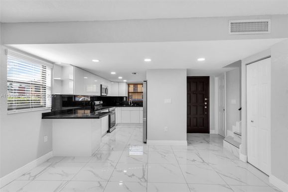 5061 W 12th Ln, Hialeah FL 33012