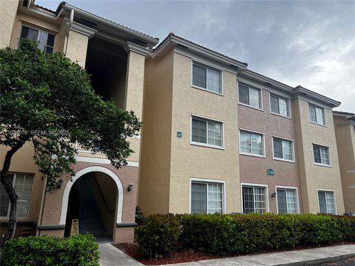 2548 Centergate Dr # 301, Miramar FL 33025