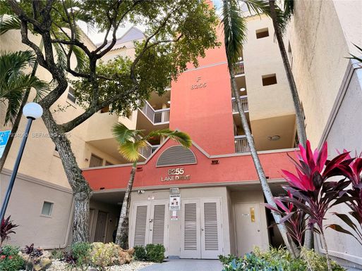 8255 Lake Dr # 506, Doral FL 33166