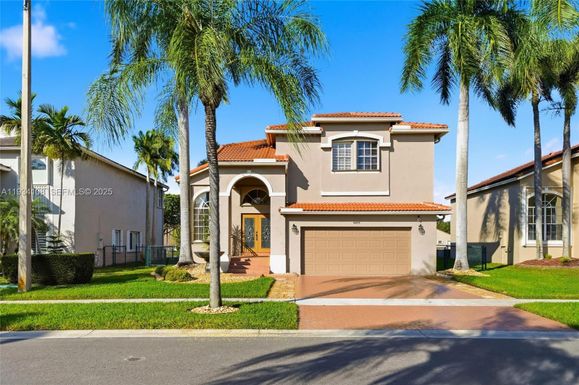 18435 NW 10th St, Pembroke Pines FL 33029