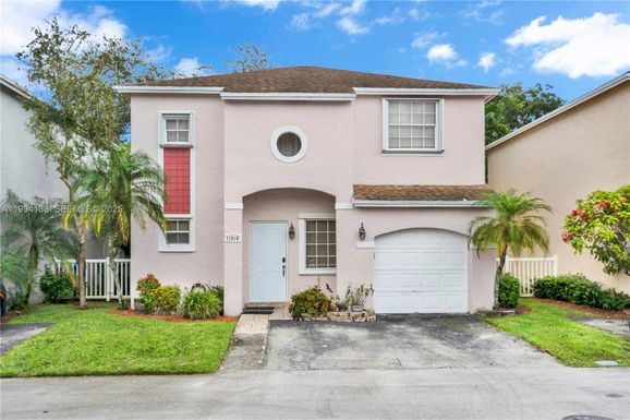 11910 NW 12th St, Pembroke Pines FL 33026