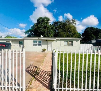 17011 NW 33rd Ct, Miami Gardens FL 33056