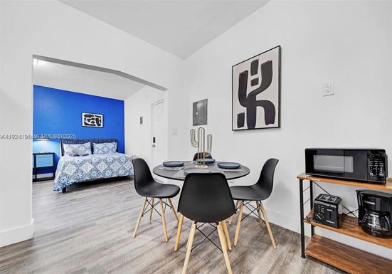 1029 SW 5th St # 13, Miami FL 33130