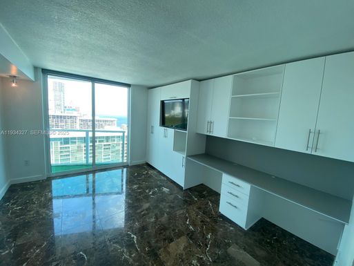 2101 Brickell Ave # 2705, Miami FL 33129