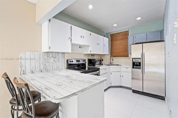 5888 W 25th Ct # 5, Hialeah FL 33016