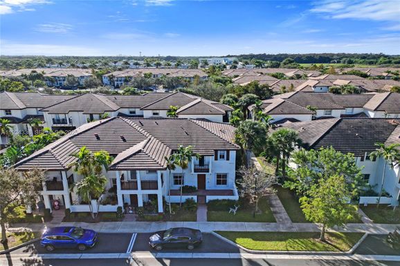 4720 Mimosa Pl # 903, Coconut Creek FL 33073