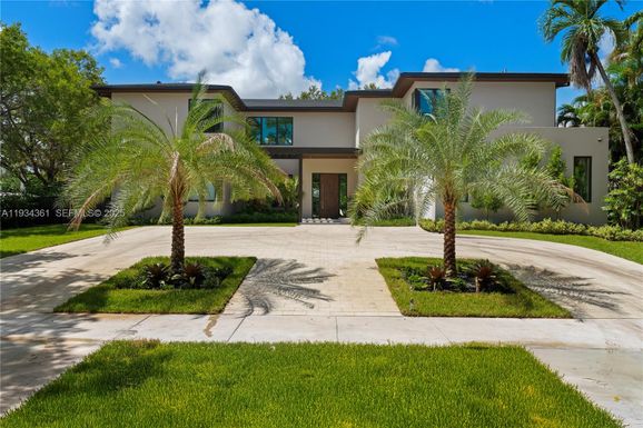 19900 NE 21st Ct, Miami FL 33179