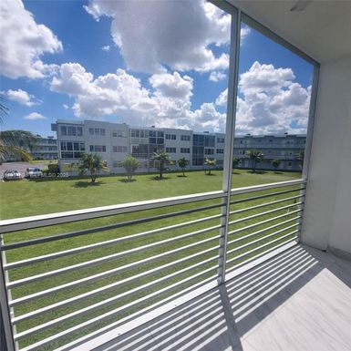 2300 Park Ln # 211, Hollywood FL 33021