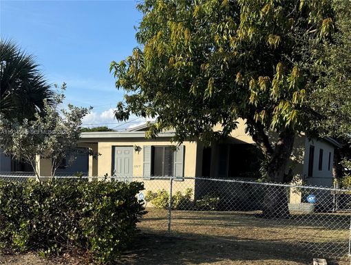 2227 NW 9th Ct, Fort Lauderdale FL 33311