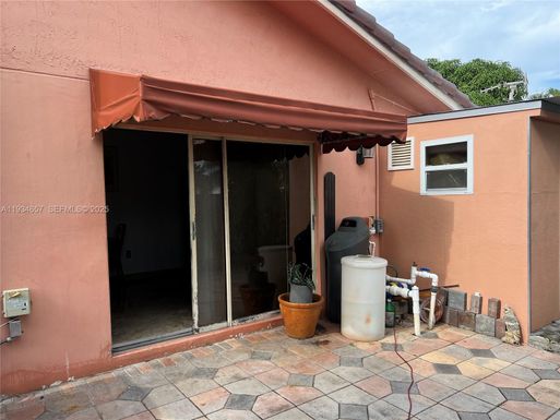 15005 SW 64th St # 15005, Miami FL 33193