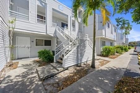 3425 NW 44th St # 204, Oakland Park FL 33309